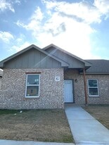 1531 W Kilpatrick Ave in Cleburne, TX - Building Photo