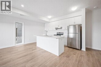 123 REVERIE Wy in Kitchener, ON - Building Photo - Building Photo