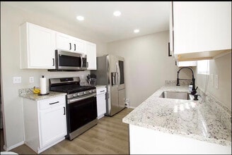 7408 Rainmaker Rd SW in Albuquerque, NM - Building Photo - Building Photo