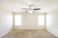 5015 Oak Briar Ln photo'