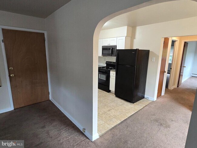 825 Solly Ave-Unit -2ND FLR. in Philadelphia, PA - Building Photo - Building Photo