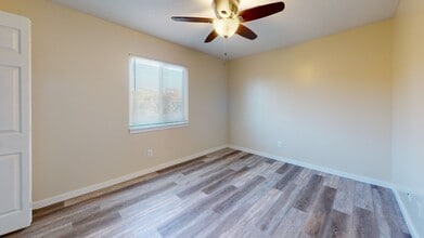 Pebble Beach in Lowell, MI - Building Photo - Building Photo