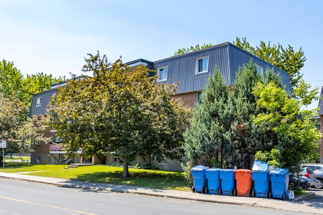 6350 Bienville in Brossard, QC - Building Photo - Building Photo