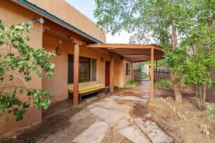 4504 Cll Turquesa in Santa Fe, NM - Building Photo