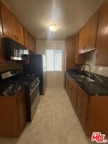 1166 Amherst Ave in Los Angeles, CA - Building Photo