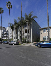 Gramercy Apartments in Los Angeles, CA - Building Photo - Building Photo