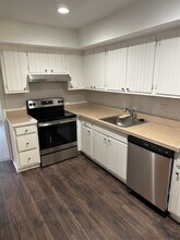 802 Worthington Dr in Exton, PA - Foto de edificio - Building Photo