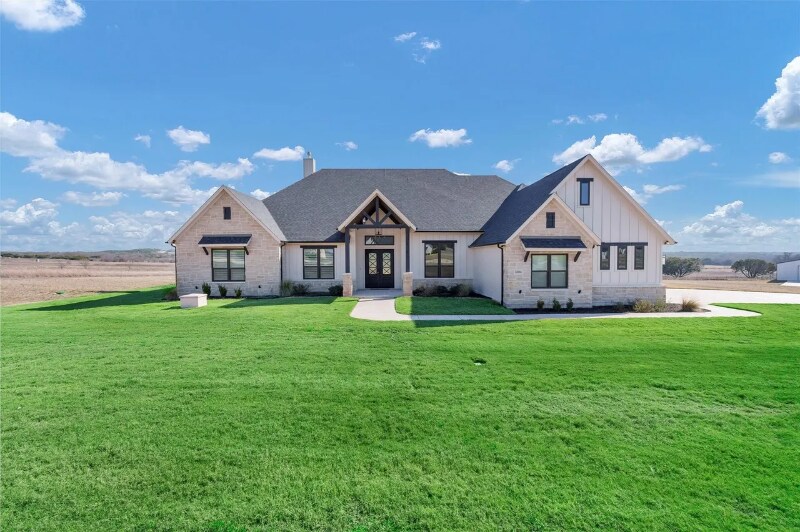 12965 Torello Ct in Godley, TX - Building Photo