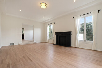 358 S DOHENY Dr in Beverly Hills, CA - Building Photo - Building Photo
