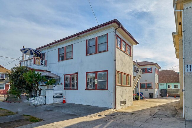 1801 S Union Ave in Los Angeles, CA - Building Photo - Building Photo