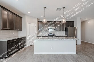 17817 W Country Club Terrace in Surprise, AZ - Building Photo - Building Photo
