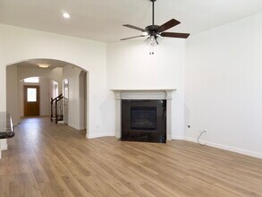 2802 Ridgeglen Ln in Houston, TX - Foto de edificio - Building Photo