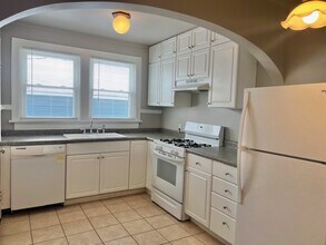 2133 N Division St in Davenport, IA - Foto de edificio - Building Photo