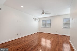 2903 Topaz Rd, Unit 2 in Parkville, MD - Foto de edificio - Building Photo