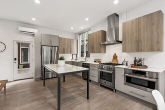 812 25th Ave S in Seattle, WA - Building Photo - Building Photo