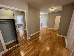 4564 W George St in Chicago, IL - Building Photo - Building Photo