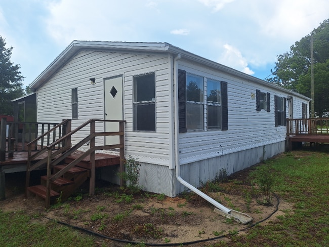 15553 NE 236th Ln in Fort McCoy, FL - Foto de edificio - Building Photo