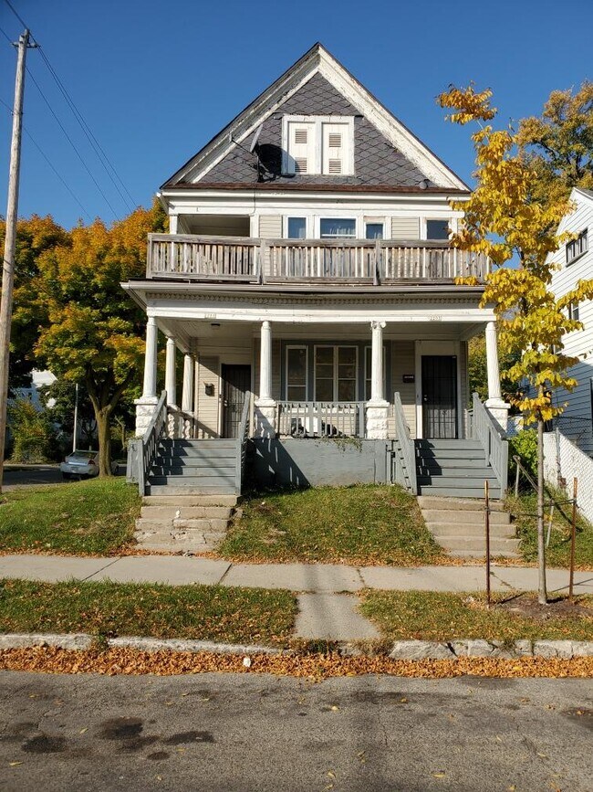 2201 N 33rd St Rentals in Milwaukee, WI