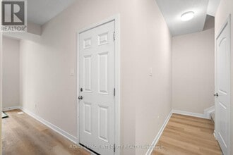 615 Bee Pollen Wy in Ottawa, ON - Building Photo - Building Photo