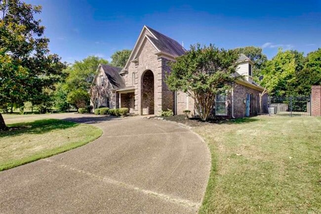 property at 1359 Winoka Rd