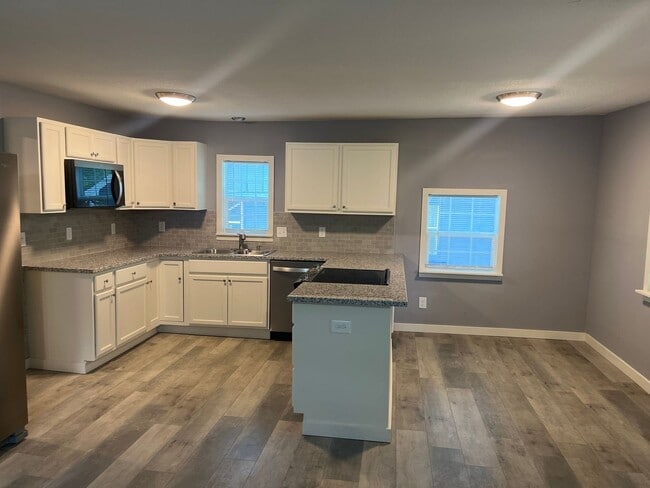 655 S Old Orchard Ave in Springfield, MO - Building Photo - Building Photo