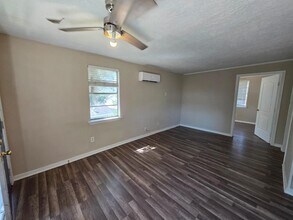 13433 Topeka St in Houston, TX - Building Photo - Building Photo