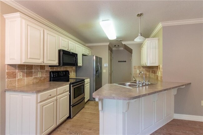 2110 E Cinnamon Way in Fayetteville, AR - Building Photo - Building Photo