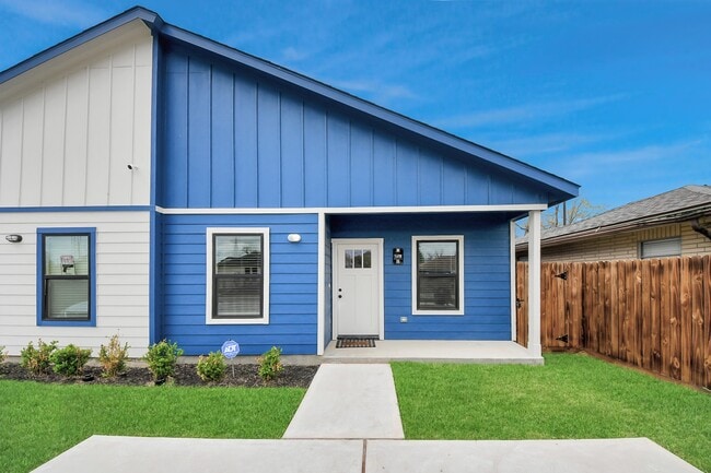 5211 Amy St in Houston, TX - Building Photo - Building Photo