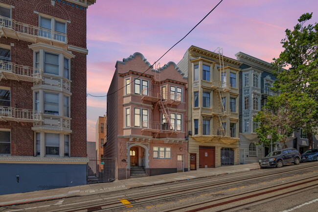 1127-1129 Hyde St in San Francisco, CA - Building Photo - Building Photo