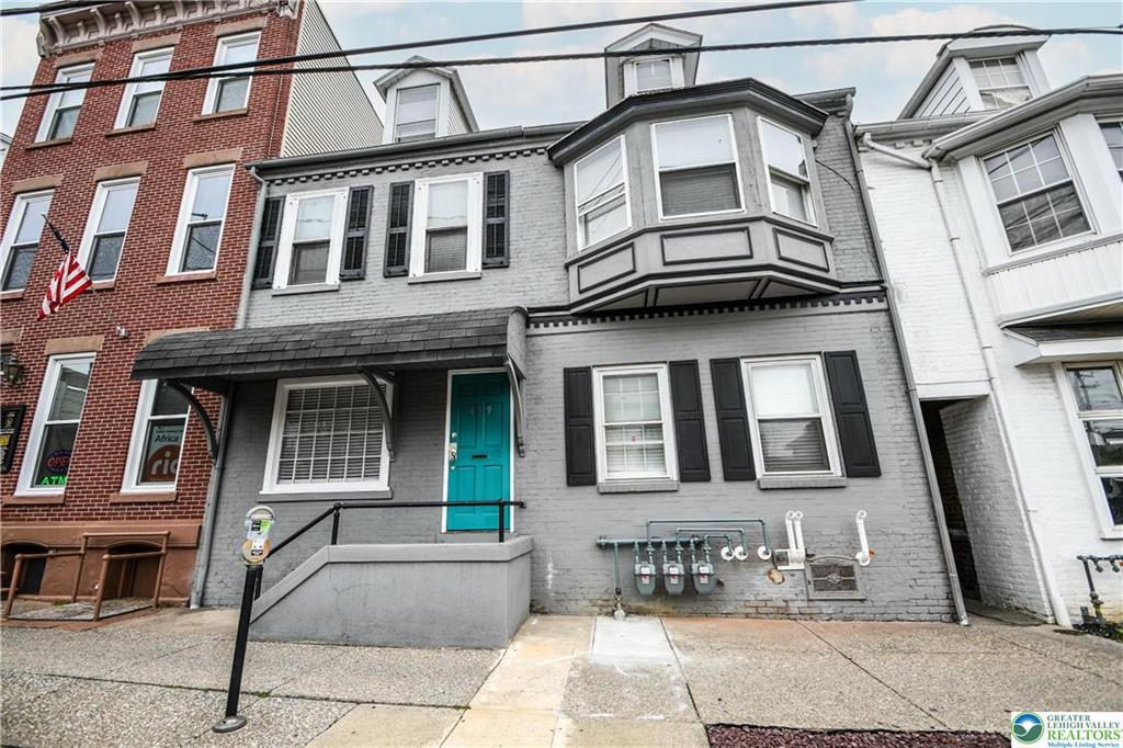 459 Linden St in Allentown, PA - Building Photo