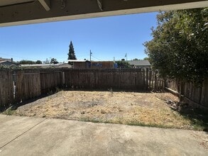 1456 Cameo Ct in Grants Pass, OR - Building Photo - Building Photo