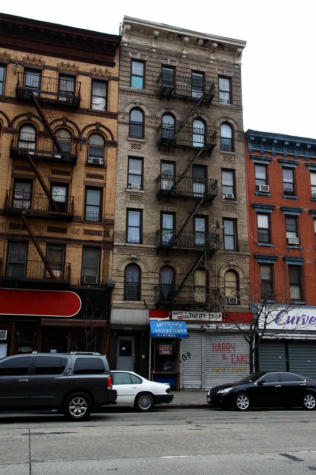 2248 First Avenue in New York, NY - Building Photo - Building Photo