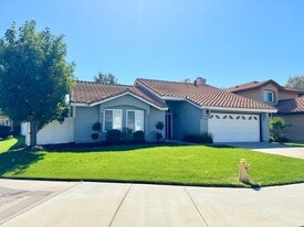 28825 Corte Suerte in Menifee, CA - Building Photo