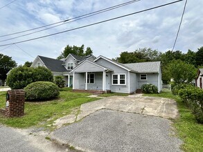 161 Hughes Ave in Virginia Beach, VA - Building Photo - Building Photo