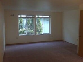 Cypress Heights Townhomes in Lynnwood, WA - Building Photo - Building Photo