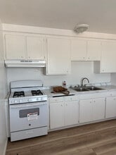 1530 Edgar Ave-Unit -105 in Sanger, CA - Foto de edificio - Building Photo