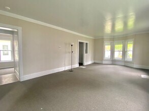1016 E Stockbridge Ave in Kalamazoo, MI - Building Photo - Building Photo