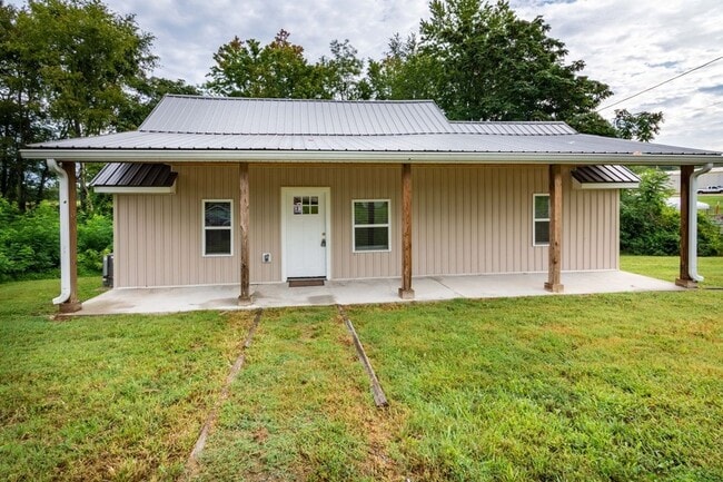 property at 605 Days Rd