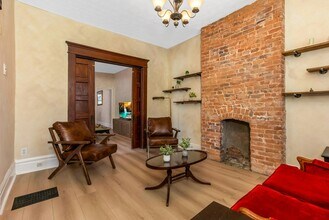 1651 Franklin Park S in Columbus, OH - Building Photo - Building Photo