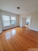 230 Harvard St, Unit 3 in Brookline, MA - Building Photo - Building Photo