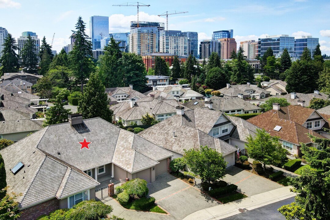 1258 108th Ave NE in Bellevue, WA - Building Photo