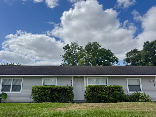 property at 212 E Cypress St