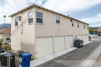 1905-1909 W. Alameda in Burbank, CA - Foto de edificio - Building Photo