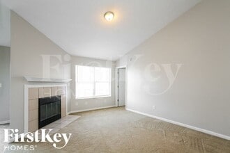 5922 Brookville Lake Dr in Indianapolis, IN - Building Photo - Building Photo