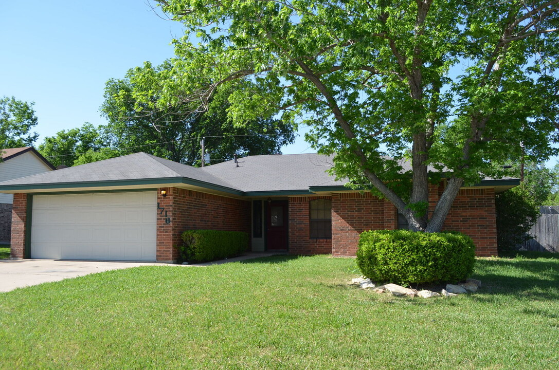 1716 Fox Trail in Harker Heights, TX - Building Photo