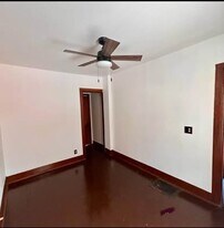 406 Chestnut St, Unit Chestnut Street Apt 1 in Oneonta, NY - Building Photo