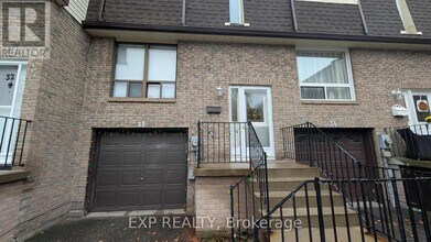 350 Camelot Ct in Oshawa, ON - Building Photo - Building Photo