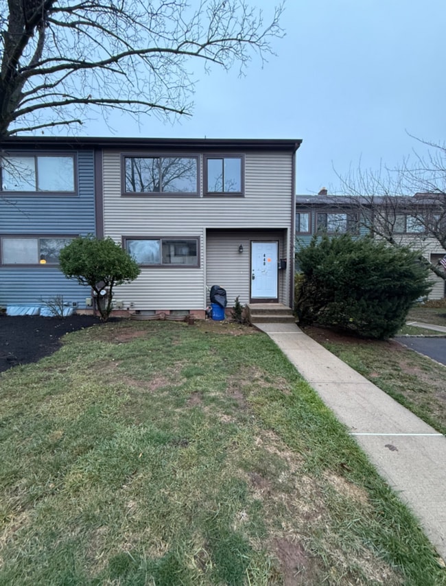 440 Tall Oak Ln in Hillsborough Township, NJ - Building Photo - Building Photo