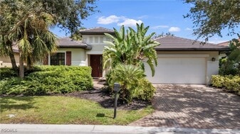 12723 Kentwood Ave in Ft. Myers, FL - Building Photo
