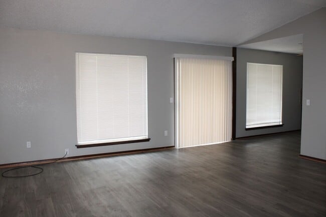 119 Kendra Dr in Midwest City, OK - Building Photo - Building Photo